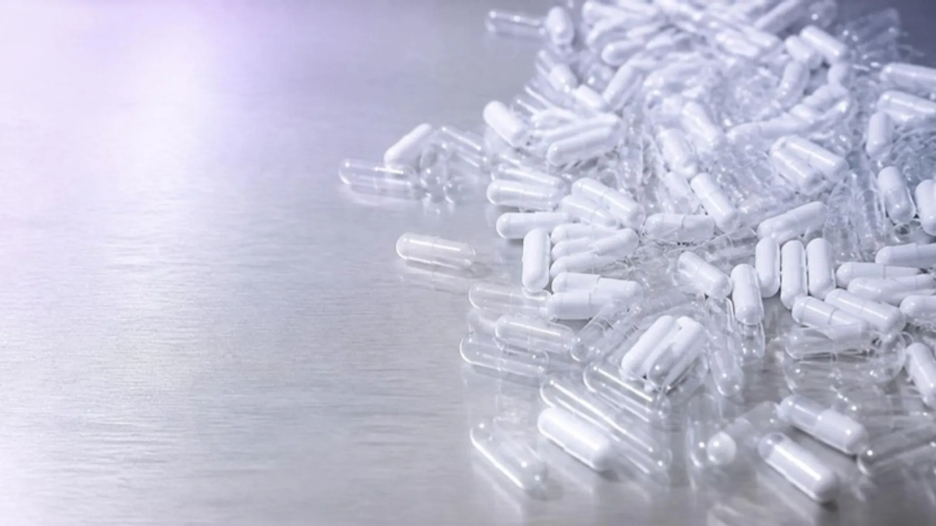 Bulk empty two-piece hard capsules, clear and white
